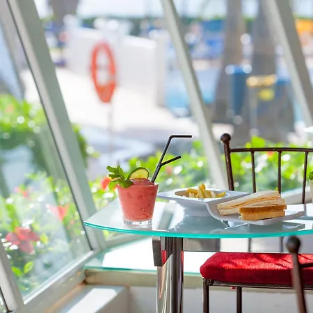 Sol Lanzarote מלון 4*